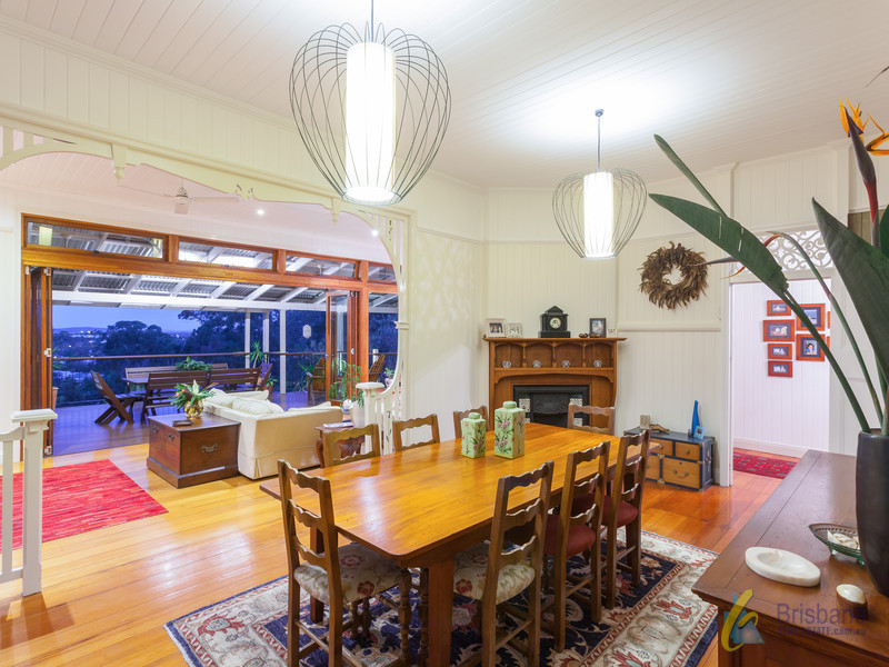 126 Simpsons Road, BARDON QLD 4065 House Sold