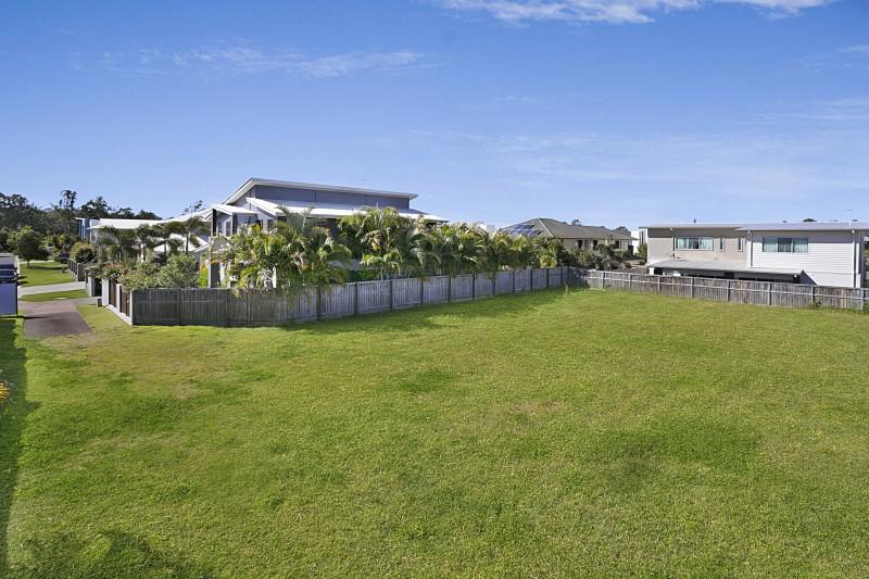 24 Coopers Close