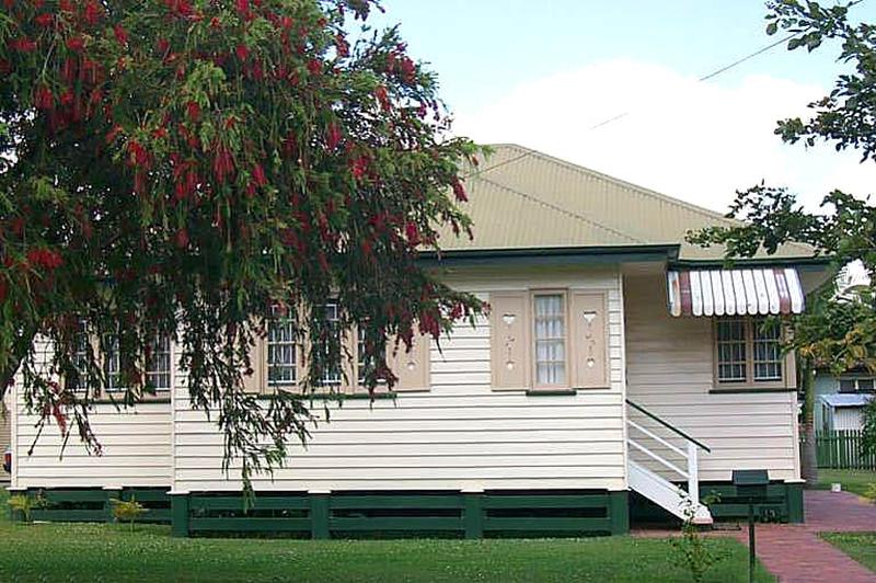 13 White Street,  Graceville