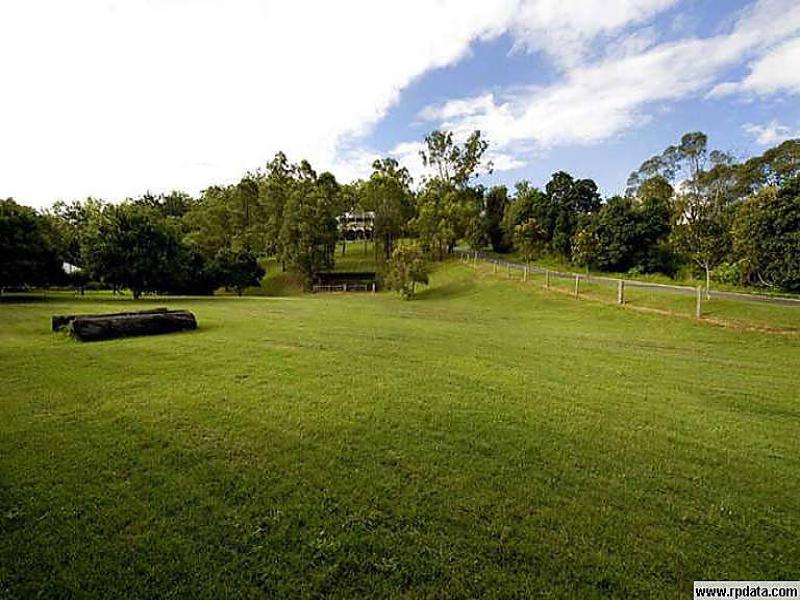 This property is not currently for sale or rent on https://brisbanerealestate.com.au