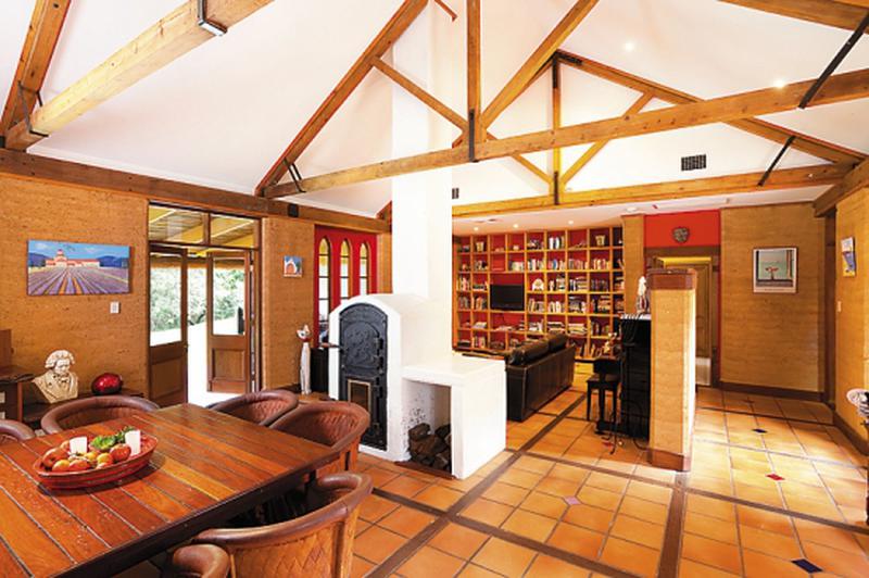This property is not currently for sale or rent on https://brisbanerealestate.com.au