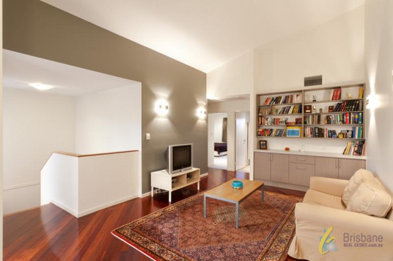 This property is not currently for sale or rent on https://brisbanerealestate.com.au