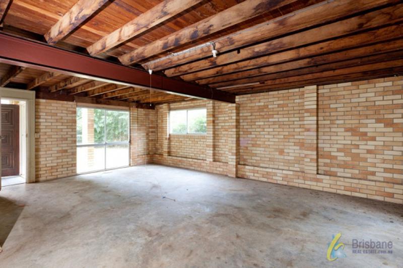 This property is not currently for sale or rent on https://brisbanerealestate.com.au