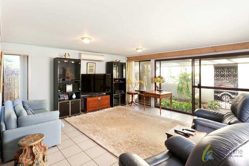 This property is not currently for sale or rent on https://brisbanerealestate.com.au