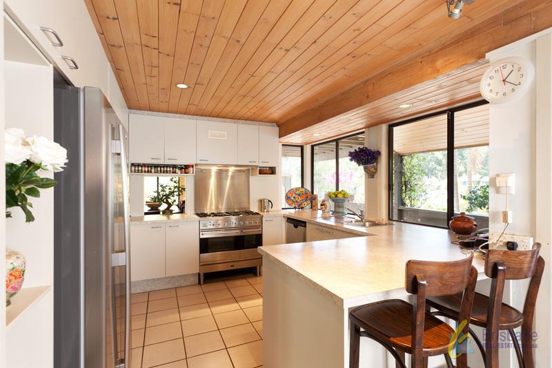 This property is not currently for sale or rent on https://brisbanerealestate.com.au