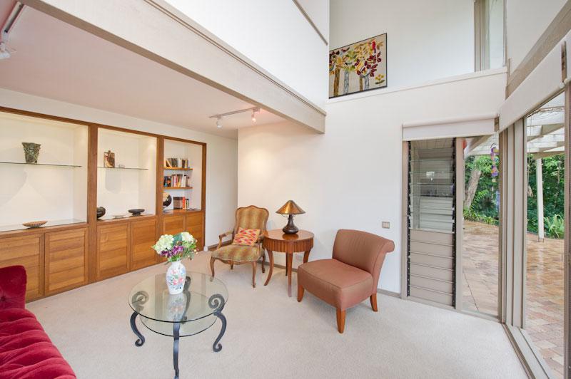 24 Rowena Street