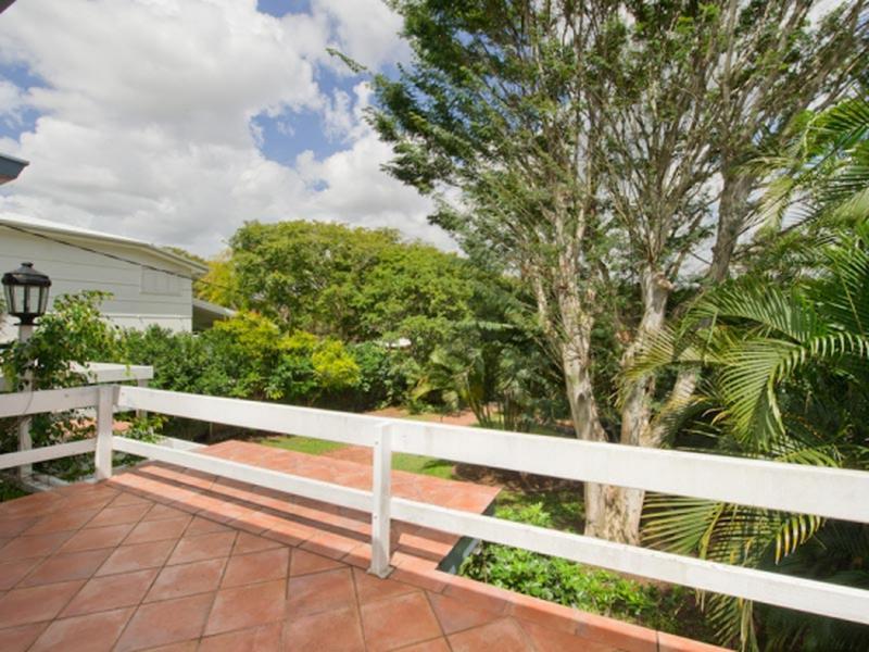 This property is not currently for sale or rent on https://brisbanerealestate.com.au