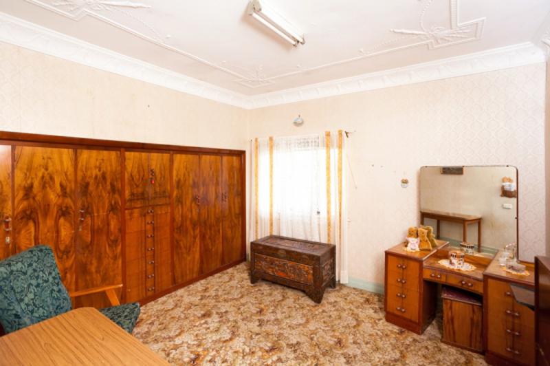 45 Mortlake Road