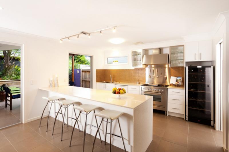 263 Long Street E