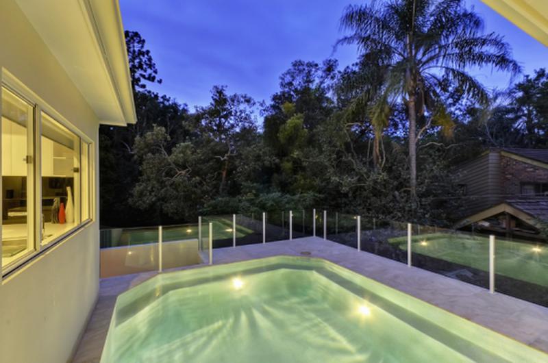 26 Instow St