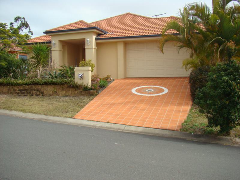 This property is not currently for sale or rent on https://brisbanerealestate.com.au
