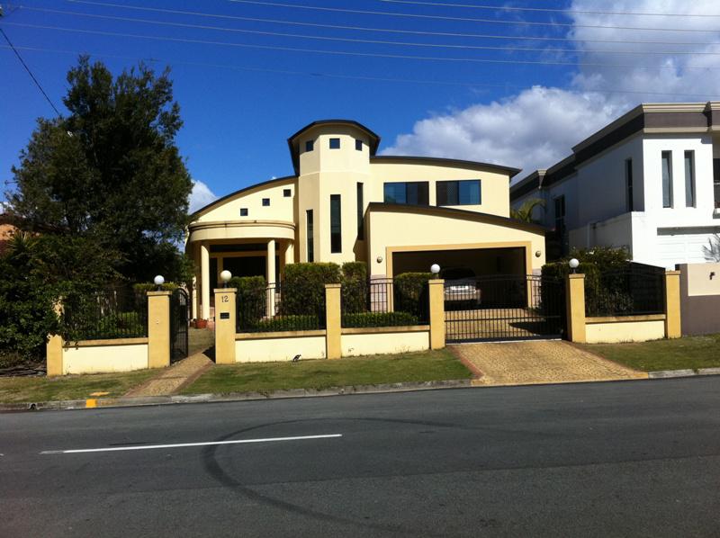This property is not currently for sale or rent on https://brisbanerealestate.com.au