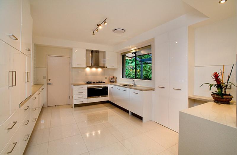 4 Spinkbrae St