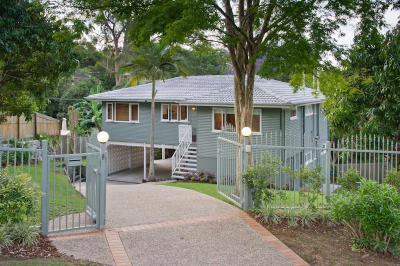 This property is not currently for sale or rent on https://brisbanerealestate.com.au