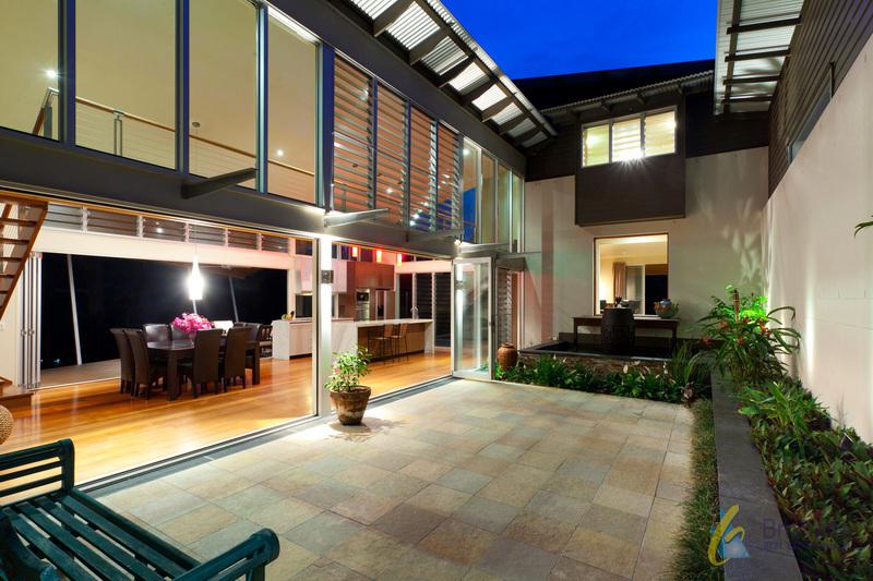 30 Nioka St