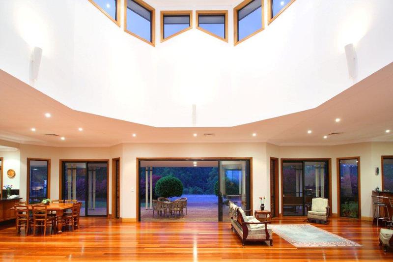 7 Millbrook Dr