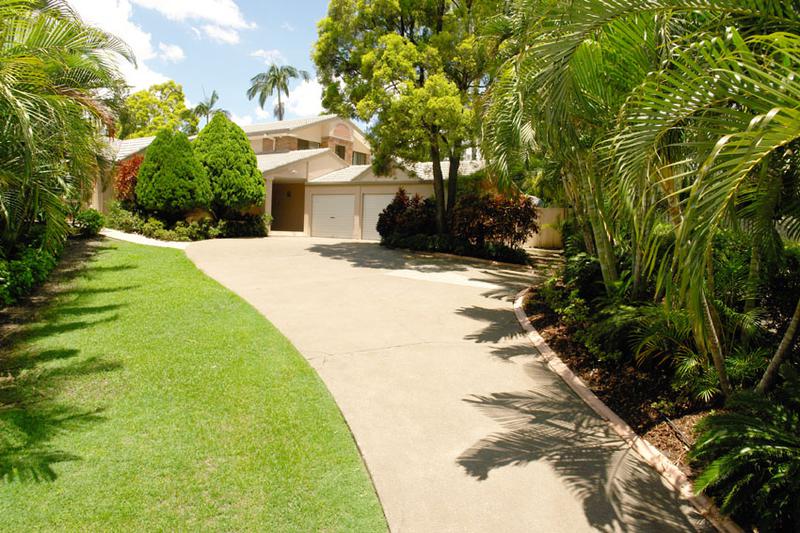 This property is not currently for sale or rent on https://brisbanerealestate.com.au