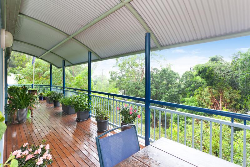 27 Radnor St,  Indooroopilly