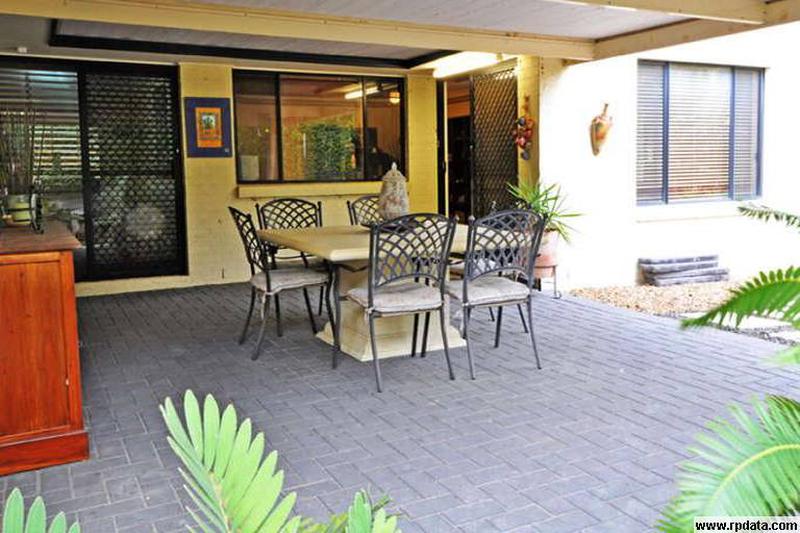 This property is not currently for sale or rent on https://brisbanerealestate.com.au