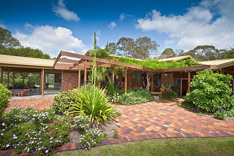 This property is not currently for sale or rent on https://brisbanerealestate.com.au