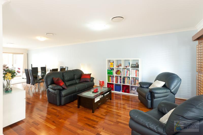 23 Greenway Cct