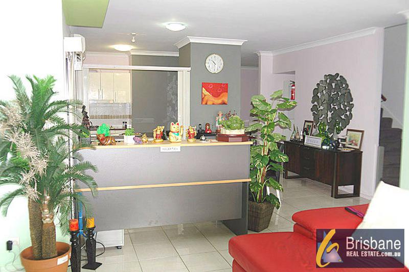 This property is not currently for sale or rent on https://brisbanerealestate.com.au