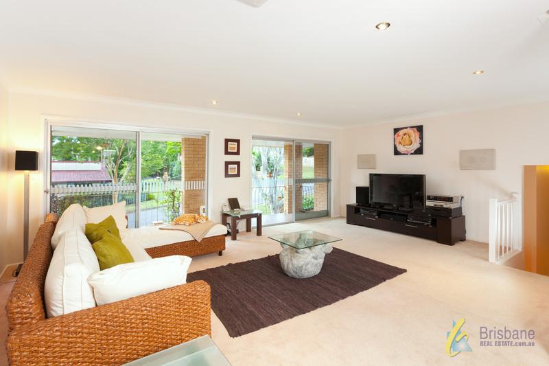 This property is not currently for sale or rent on https://brisbanerealestate.com.au