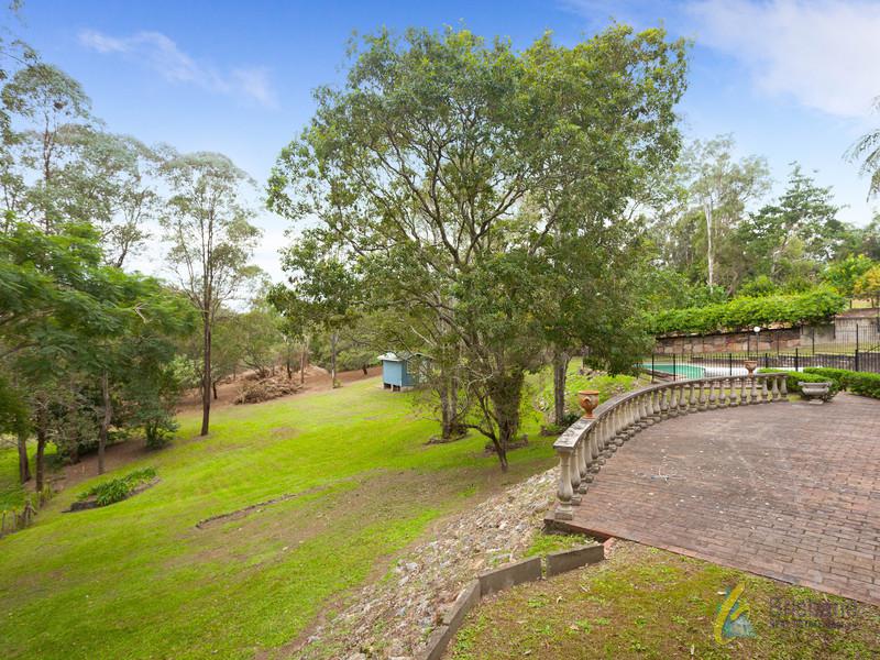 77 Tristania Road