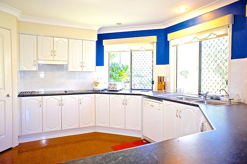 5 Arncliffe Close