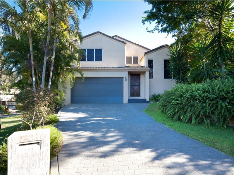 8 Evergreen Close,  Kenmore