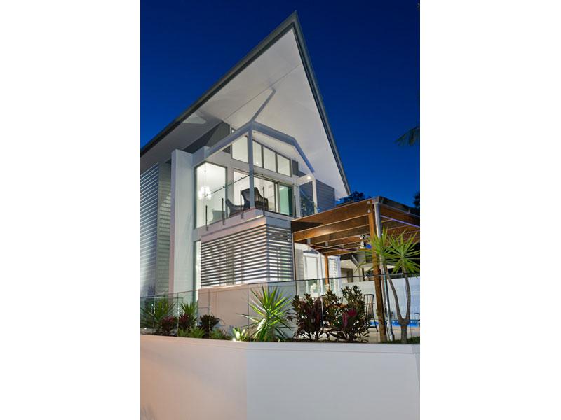 This property is not currently for sale or rent on https://brisbanerealestate.com.au