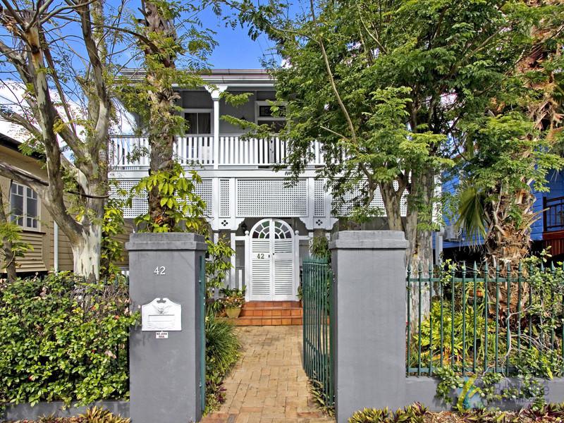 42 Lockerbie St,  Kangaroo Point