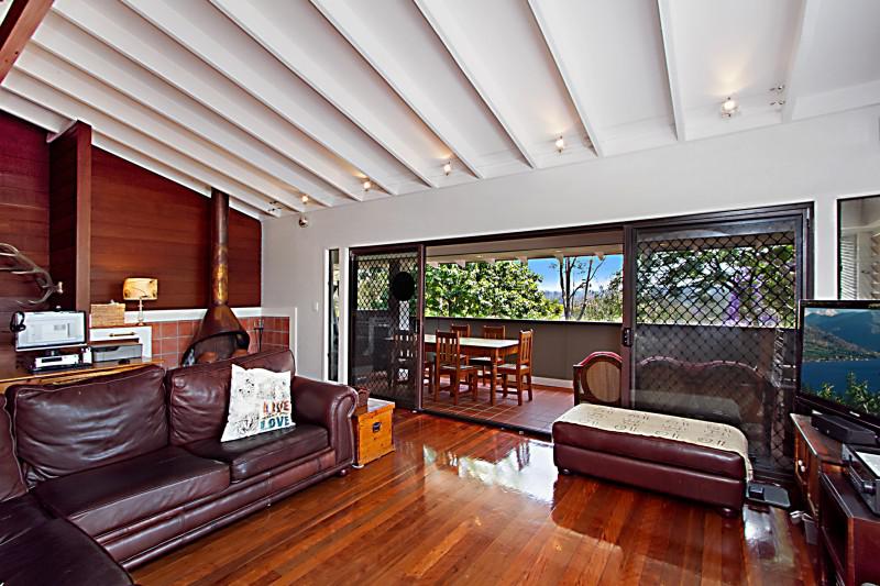 This property is not currently for sale or rent on https://brisbanerealestate.com.au