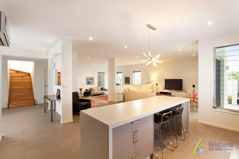 10 Brinley Pl