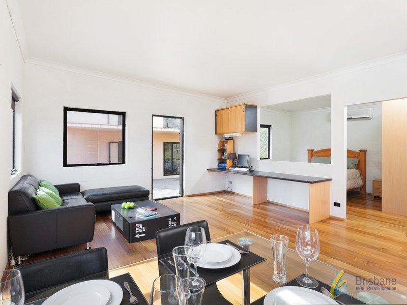 This property is not currently for sale or rent on https://brisbanerealestate.com.au