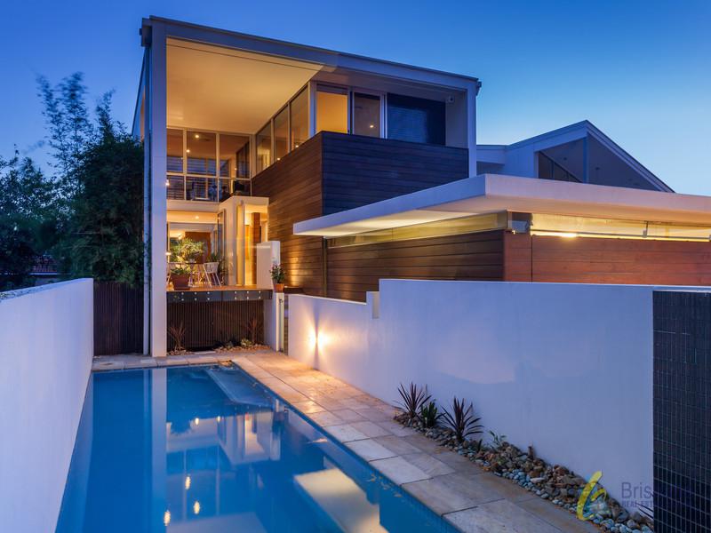 This property is not currently for sale or rent on https://brisbanerealestate.com.au