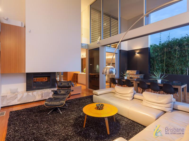 This property is not currently for sale or rent on https://brisbanerealestate.com.au
