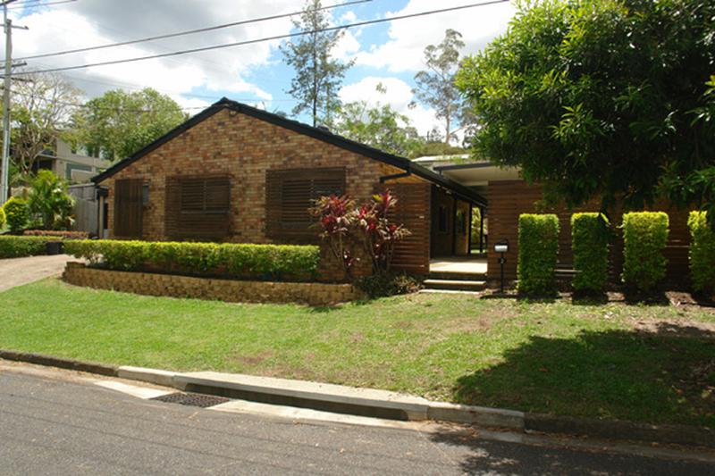 This property is not currently for sale or rent on https://brisbanerealestate.com.au