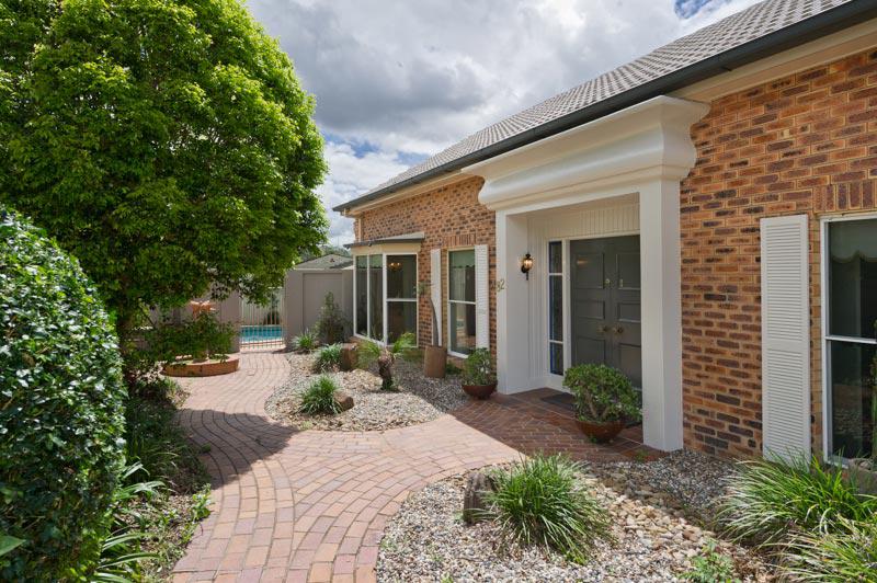 82 Kenmore Road