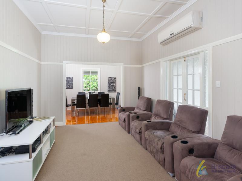 63 Allardyce St