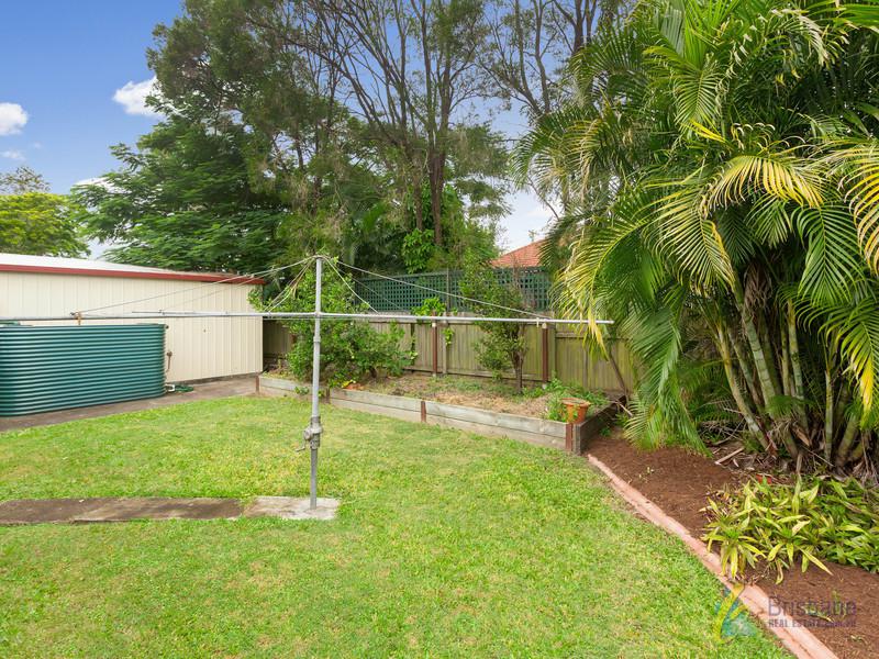 19 Sandon St