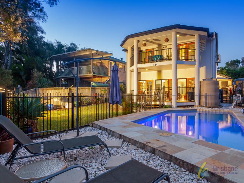15 Wivenhoe Cct