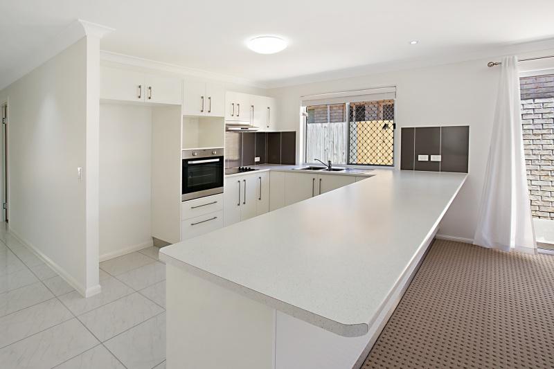 39 Lakeside Crescent,  Forest Lake