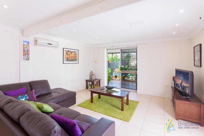 3 Woggle Street