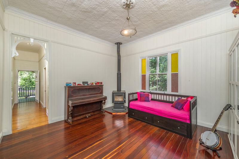 8 White Cedar Rd