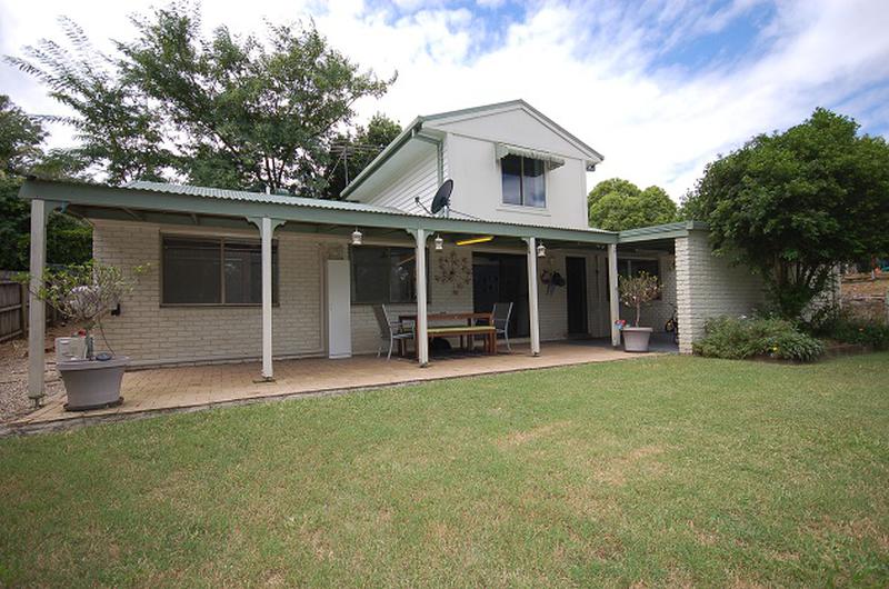 1 Wandoo Ct,  Karana Downs
