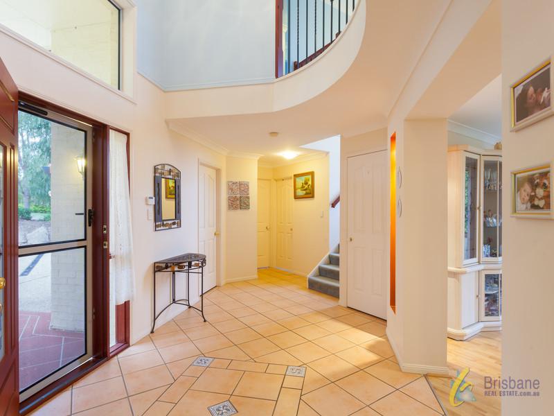 38 Cardwell St
