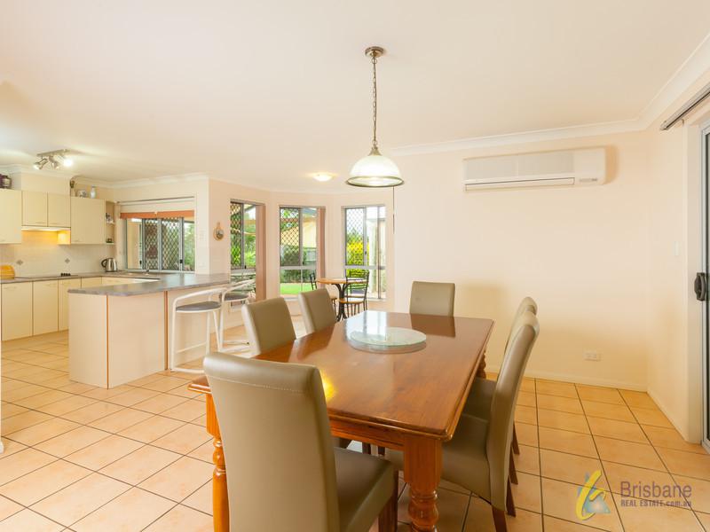 38 Cardwell St