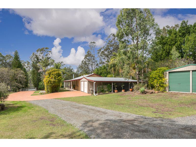 360 Mt Crosby Rd