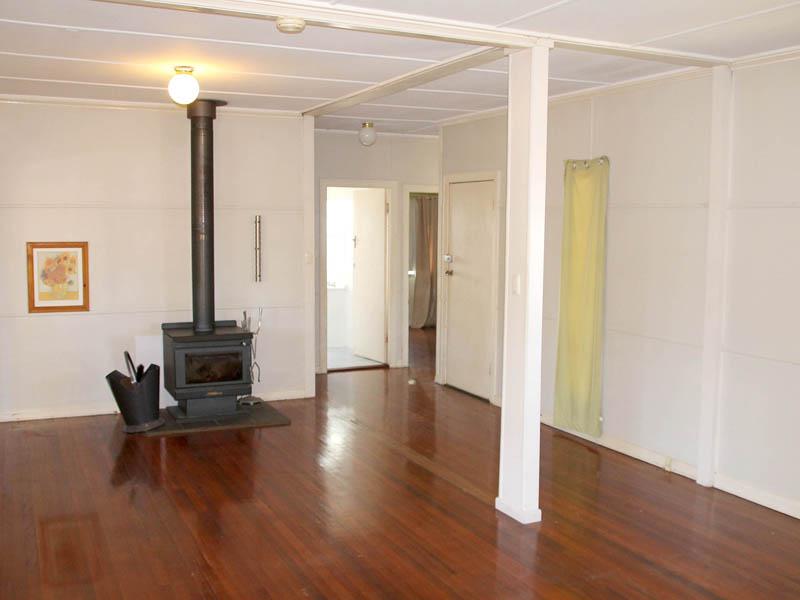 1 Merlin St
